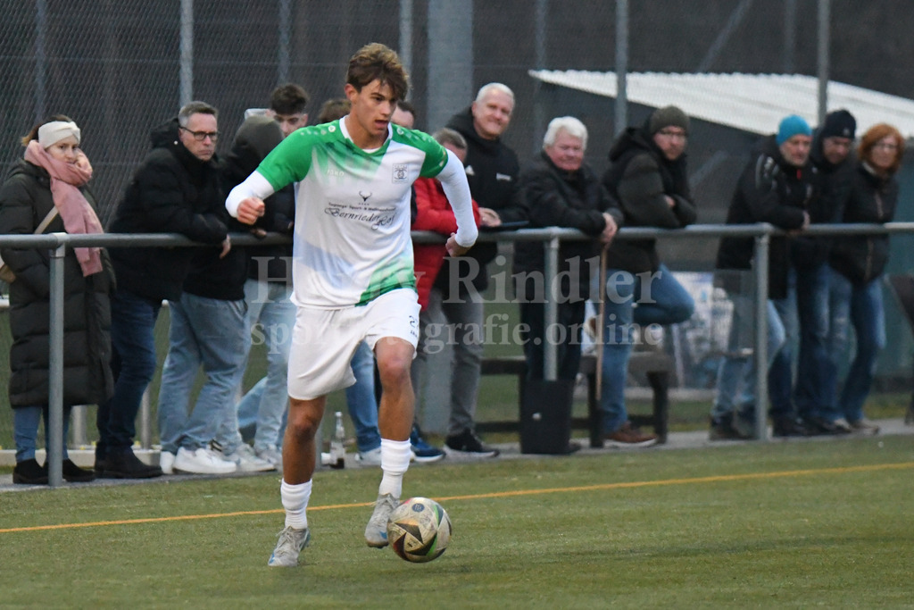 SpVgg GW Deggendorf | Felix Rem (SpVgg GW Deggendorf #27) eigene Jugend - Realisiert mit Pictrs.com