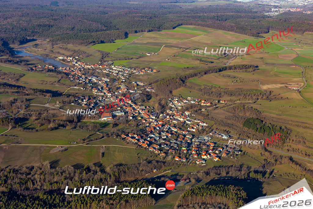 Die Luftbildaufnahme Trossenfurt - Oberaurach wurde 2019 mittels Flugzeug (keine Drohne) erstellt. Perfekte Schärfe und Druck- Ergebnisse- Garantiert!
