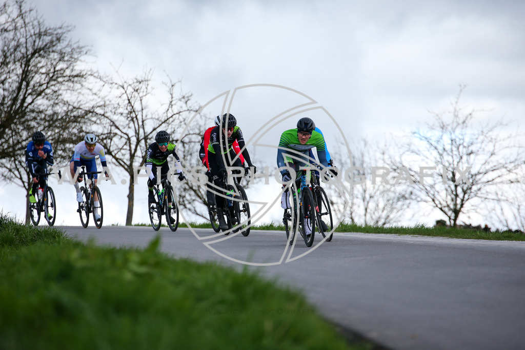 ..... | LEONDING,AUSTRIA,24.März.24 - 63.Radsaisoneröffnungsrennen Leonding Road Cycling League , Image shows: 
Photo: WAPICS / Andreas Willdoner