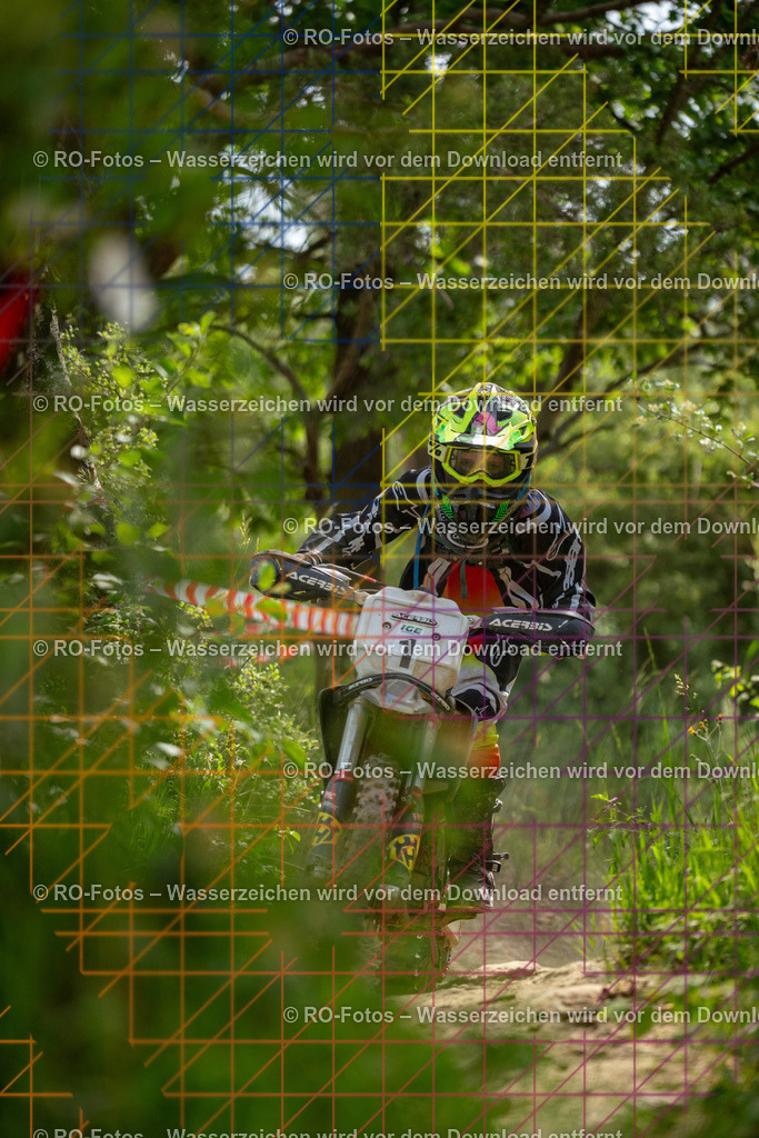 Niederwürzbach 1 Lauf -357 | Sportfotografie von RO-Fotos: Motorsport, Motocross, Enduro, Laufveranstaltungen und Triathlon. Professionelle Fotos von Sportlern und Events. - Realisiert mit Pictrs.com