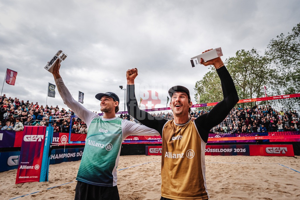 Beachvolleyball | Männer | Allianz German Beach Tour 2026 | Tourstop Düsseldorf | 17.05.2026 | v.l. Paul Henning und Lukas Pfretzschner gewinnen das Turnier in Düsseldorf