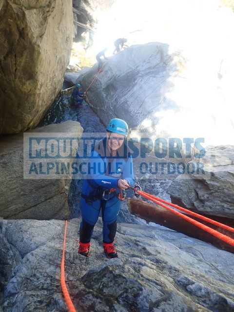 P1010027 | Bestelle die Bilder deines Berg- oder Wasser-Abenteuers mit Mountain Sports bequem von zu Hause aus direkt über unseren Online Fotoshop von pictrs.com. - Realisiert mit Pictrs.com