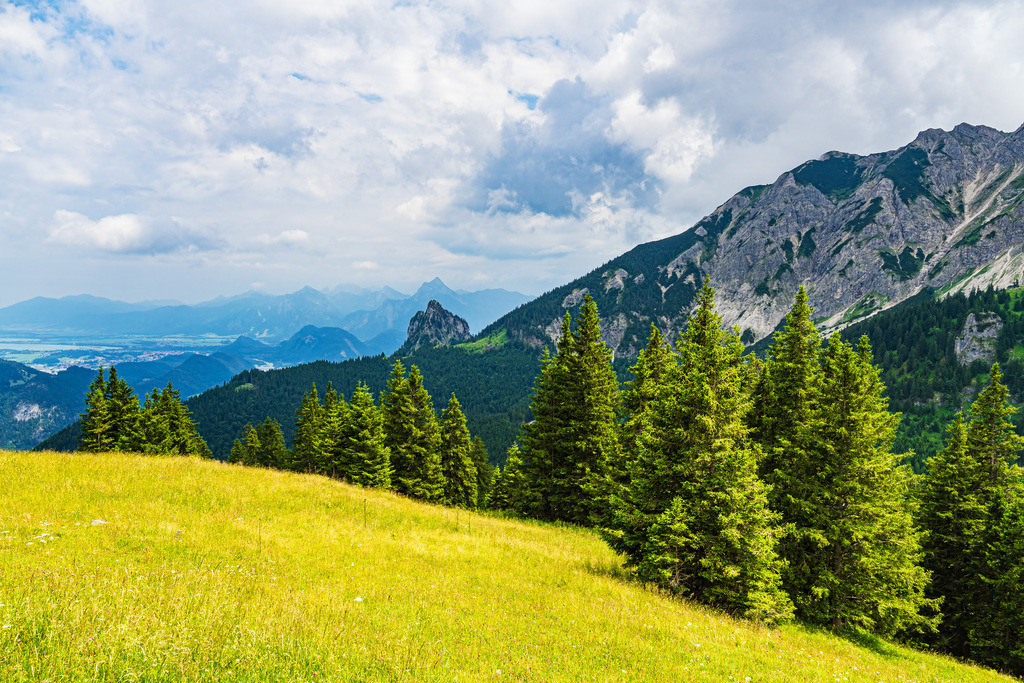 Blick vom Breitenberg bei Pfronten in die Alpen | Blick vom Breitenberg bei Pfronten in die Alpen.