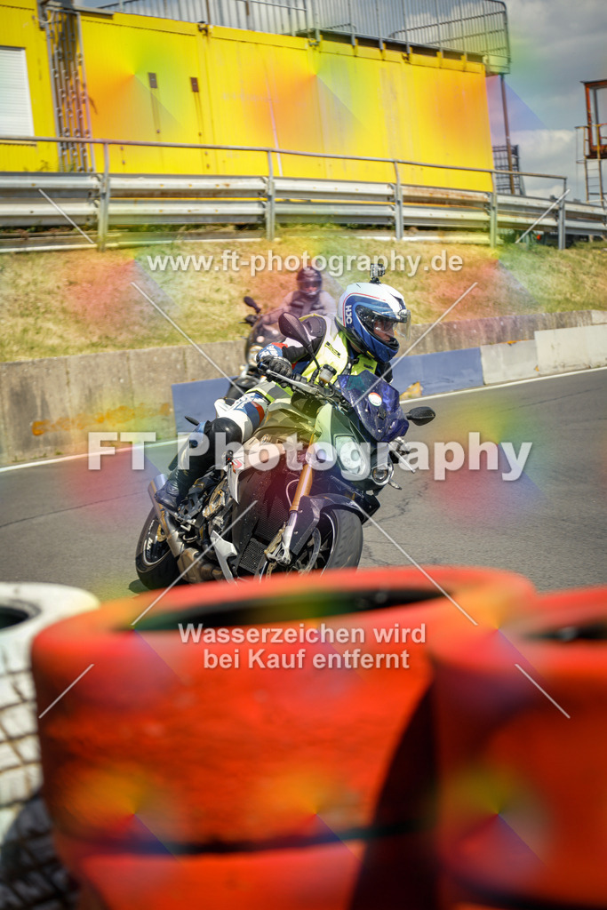 OBK_Mai_Martina_Markus-11200 | Hier findet Ihr Bilder von Touristenfahrten auf der Nürburgring Nordschleife oder von anderen Veranstaltungen die ich besucht habe. Viel Spass beim Durch Schauen 