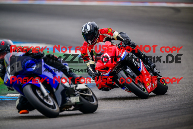 MaZZes_FotoMatrix_240614_6007705_9020 | ROT