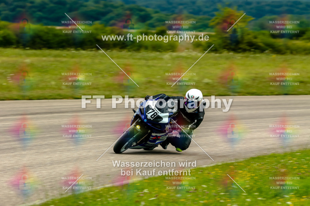 Chambley Juli-3262 | Hier findet Ihr Bilder von Touristenfahrten auf der Nürburgring Nordschleife oder von anderen Veranstaltungen die ich besucht habe. Viel Spass beim Durch Schauen 