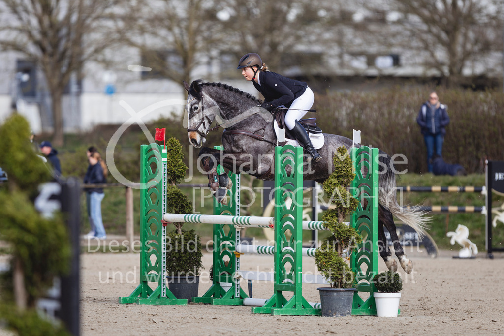 260404_Fruehlingsfest_SprPf-L-237 | Deine schönsten Turniermomente als professionelle Fotos! Entdecke hochwertige Pferdesport-Fotografie im Online-Shop. Jetzt Fotos finden & bestellen!