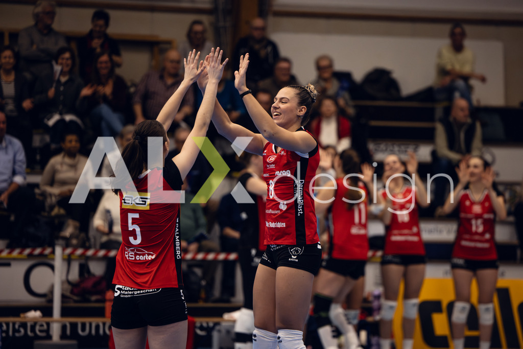 Volleyball I Frauen I Saison 2025-2026 I Volleyball NLA | Women I Round 14 I VC Kanti Schaffhausen - NLZ Volleyball Academy Zürich I 16.01.2026 | VC Kanti Schaffhausen - 8 Lina-Marie Lieb (DE) – Aussen - Realisiert mit Pictrs.com