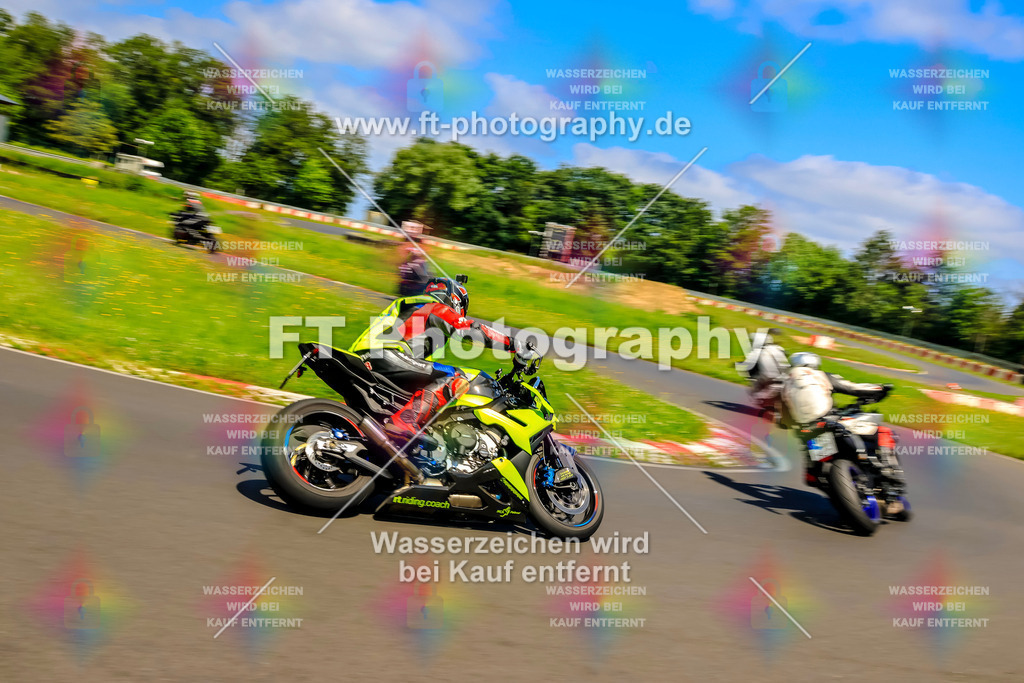 VBK-8095 | Hier findet Ihr Bilder von Touristenfahrten auf der Nürburgring Nordschleife oder von anderen Veranstaltungen die ich besucht habe. Viel Spass beim Durch Schauen 