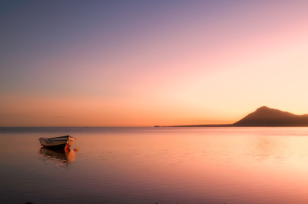 Kurz vor Sonnenaufgang | Durch die rosarote Brille ;-) - Realisiert mit Pictrs.com