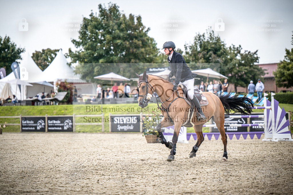 DOS_6649 | Entdecke hochwertige Reitturnierfotos von Foto Oger. Professionell, emotional und authentisch – jetzt Lieblingsmomente im Shop bestellen. - Realisiert mit Pictrs.com