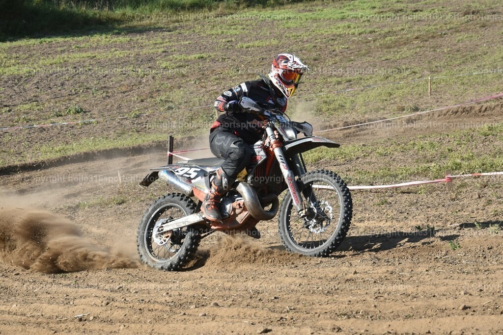 DSC_0504 | Sportfotografie , Motorsport, Motoross, Reitsport, Mointainbike, Enduro,
Landschaft , Outdoor, Eventfotografie, Landschaft, Bilder online bestellen - Realisiert mit Pictrs.com