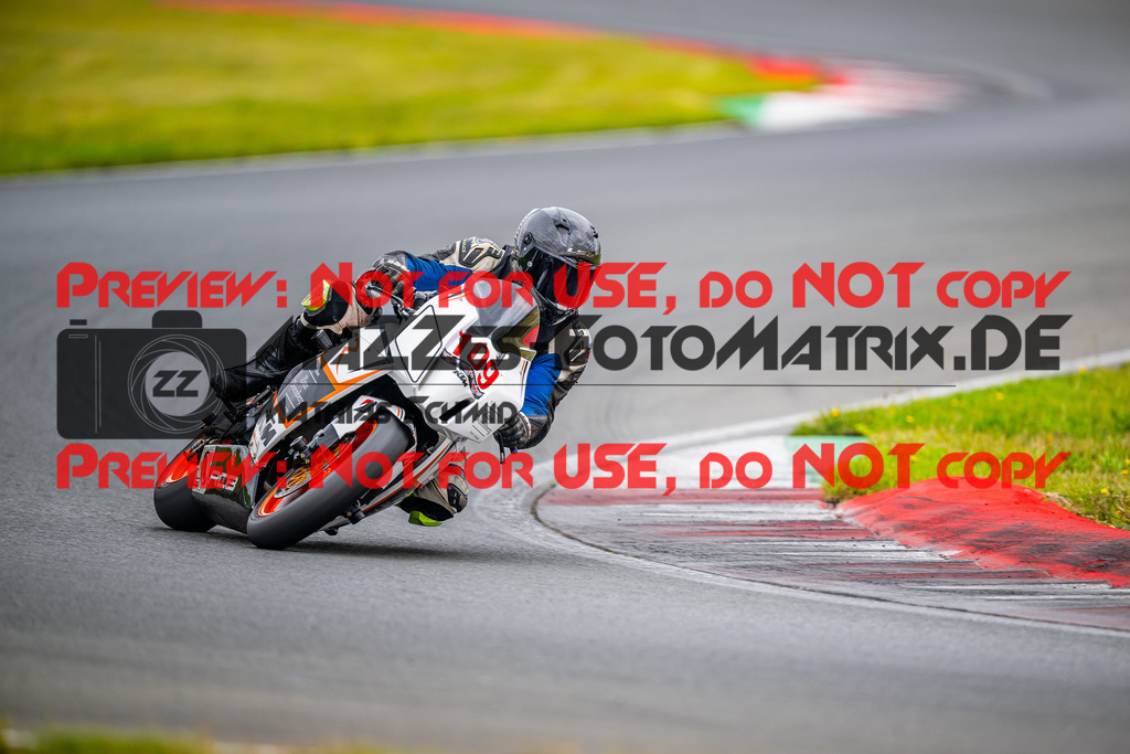 MaZZes_FotoMatrix_240724_6007705_7211 | ROT