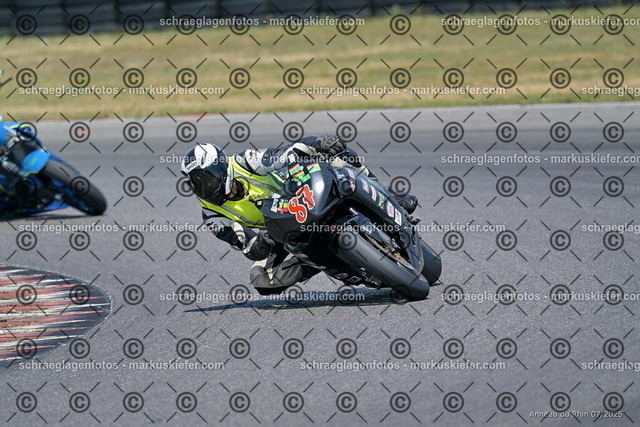 25bt04-1282 | markuskiefer.com - Realisiert mit Pictrs.com