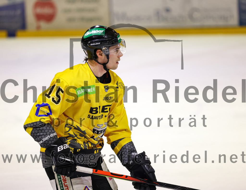 2023-02-10_070_TSV_Erding_gegen_ERSC_Amberg | Erding, Deutschland, 10.02.2023:
Eishockey, Bayernliga Meisterrunde Gruppe B 2022 / 2023, 3. Spieltag, TSV Erding gegen ERSC Amberg, Endergebnis: 6:3

Leon Koppitz (ERSC Amberg, #15)

Foto: Christian Riedel / fotografie-riedel.net