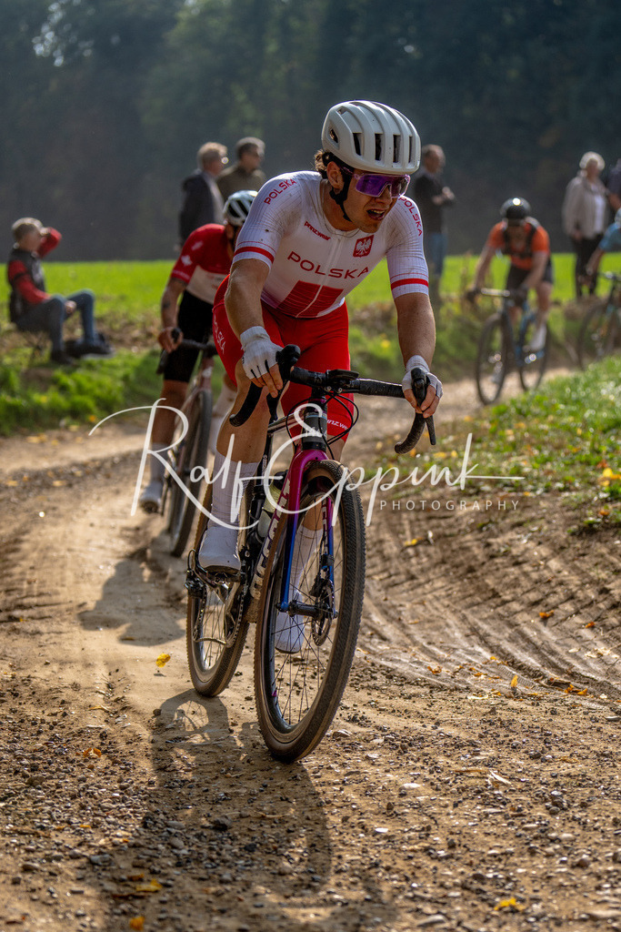 Ralf Eppink Photography 20251012_DSC04974 | Sportfotografie, Eventfotografie, Porträtfotografie, Radsport Fotograf, Triathlon Fotograf, Düsseldorf Fotograf, Köln Fotograf, Actionfotografie, Teamfotografie, Peoplefotografie, Business Portraits, Veranstaltungsfotografie, Reportagefotografie - Realisiert mit Pictrs.com