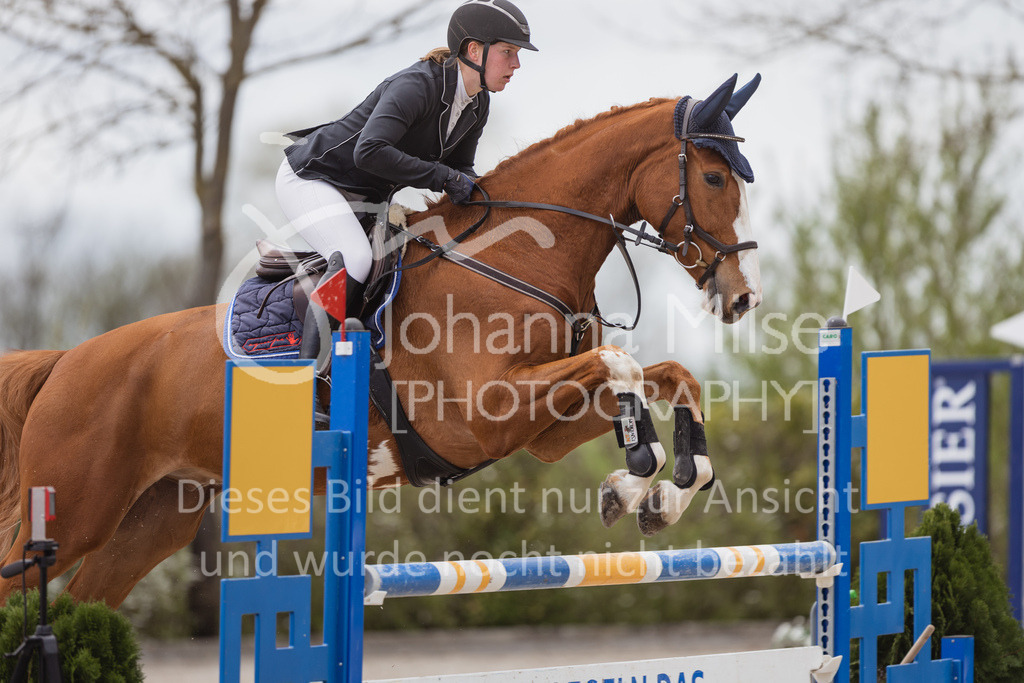 230425_Lemwerder_03SprPf-L-315 | Deine schönsten Turniermomente als professionelle Fotos! Entdecke hochwertige Pferdesport-Fotografie im Online-Shop. Jetzt Fotos finden & bestellen!
