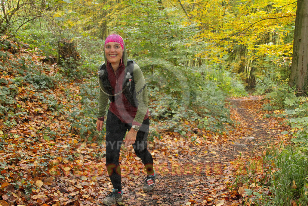 251026_1334_EV4_6976 | Sportfotografie im Rhein-Sieg Kreis, Köln, Bonn, NRW, Rheinland Pfalz, Hessen, etc. Unser Tätigkeitsfeld umfasst den Laufsport vom Volkslauf über den Marathon, Duathlon, Triathon bis zum Ultralauf wie Kölnpfad Ultra oder Schindertrail.