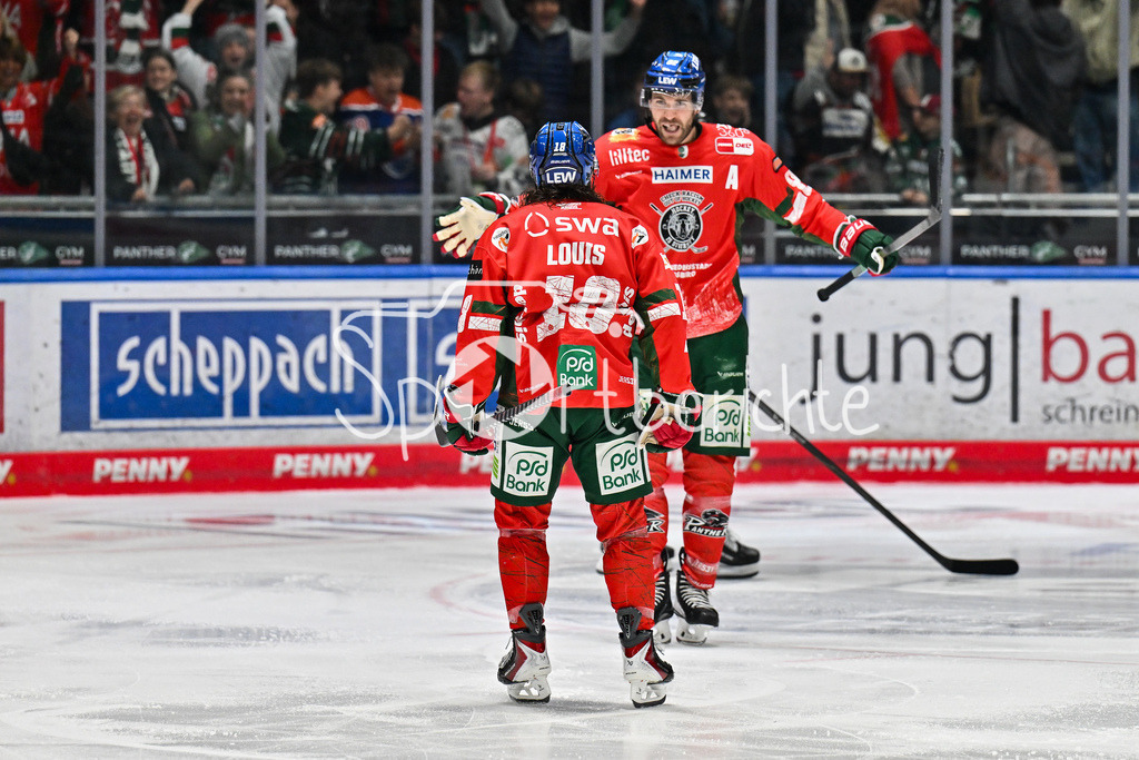 Augsburger Panther - Grizzlys Wolfsburg | Jubel der Panther nach dem Treffer zum 1-0 durach Alexandre GRENIER (Augsburger Panther 82) / Tor / Torschuetze / Freude / Happy / DEL: Augsburger Panther - Grizzlys Wolfsburg; Curt Frenzel Stadion am 10.10.2025