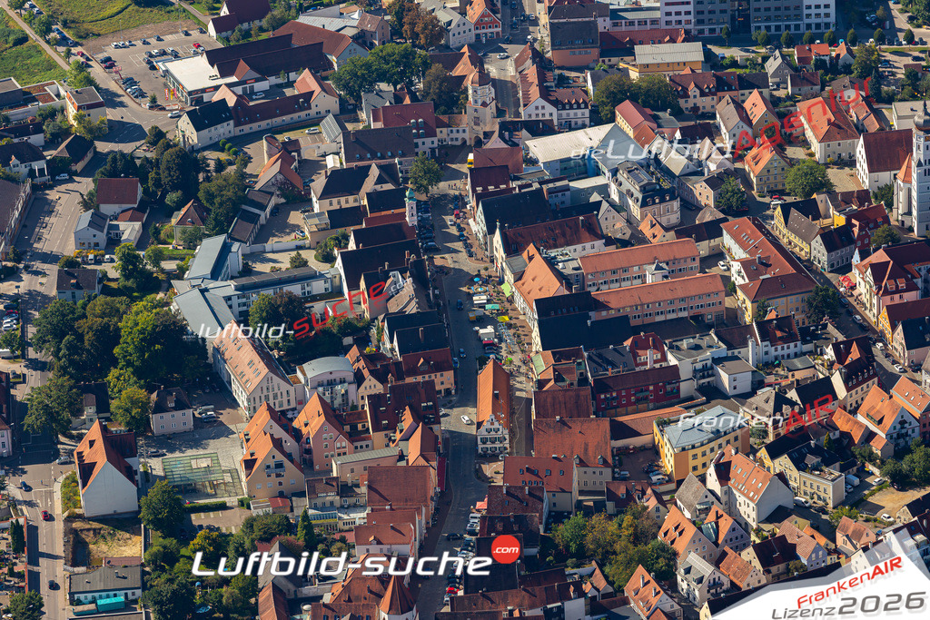 Das Luftbild der Stadt Aichach wurde 2021 vom Flugzeug heraus erstellt (keine Drohne) Aufnahmehöhe ca.450 Meter- hohe Bildauflösung und Druck-Qualität garantiert!