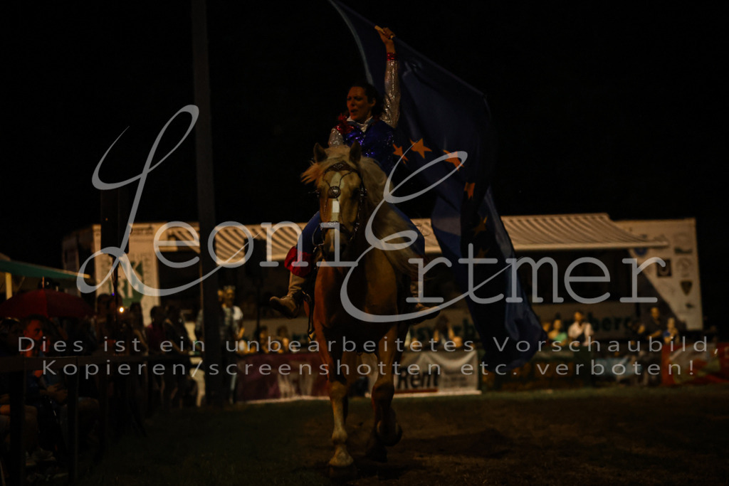 SaShow00363 | Leoni Ertmer Photography - Realisiert mit Pictrs.com