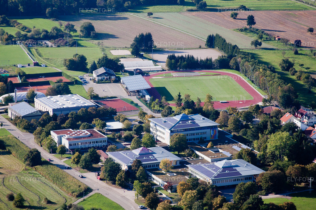 Luftbild: Schulzentrum Karlsbad-Langensteinbach im Ortsteil Langensteinbach in Karlsbad im Bundesland Baden-Württemberg in Deutschland. Foto: IMG_45178.jpg vom 21.09.2011 durch Werner Riehm/FLY-FOTO.de