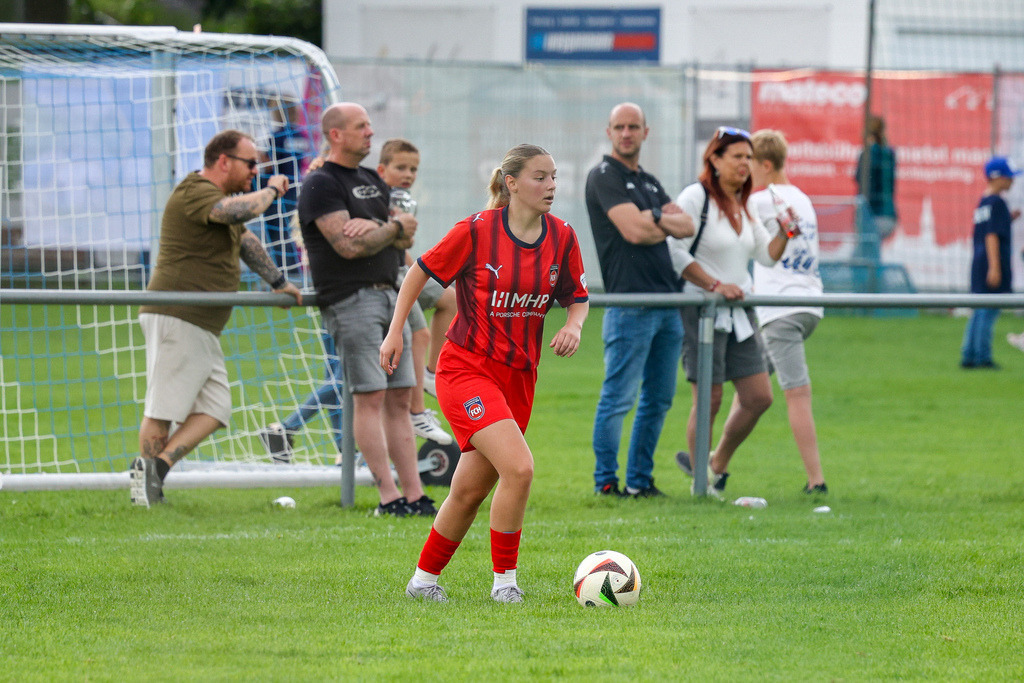 20250727_AHP-FCH_082 | Fotopresso – Sportfotografie in Heidenheim & Umgebung. Professionelle Sportfotografie für unvergessliche Momente. Dynamische Action-Shots, emotionale Szenen & hochwertige Bilder. - Realisiert mit Pictrs.com