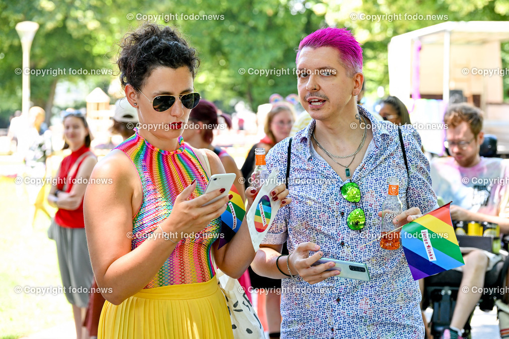 Linzpride 2024_ 06.07.2024-34 | 06.07.2024, Linz, AUT, Linzpride 2024, im Bild Teilnehmer an der Linz Pride 2024