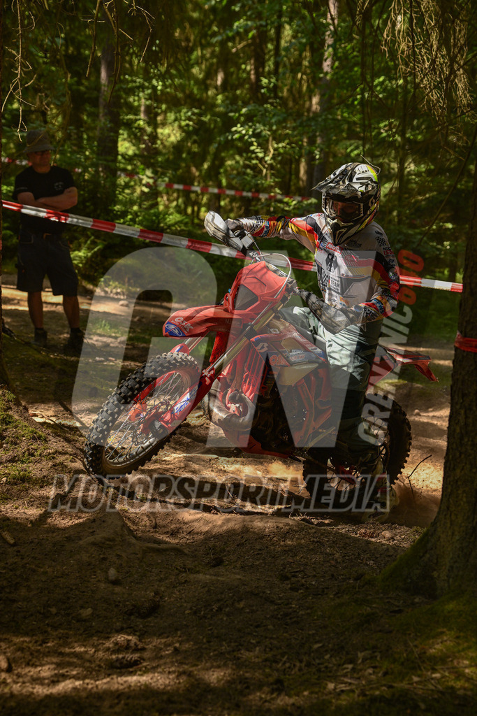 NZ8_1888 | grenznic640