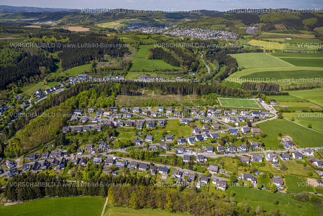 Schmallenberg230506504 | Luftbild, Ortsansicht Ortsteil Gleidorf, Sportplatz, Schmallenberg, Sauerland, Nordrhein-Westfalen, Deutschland