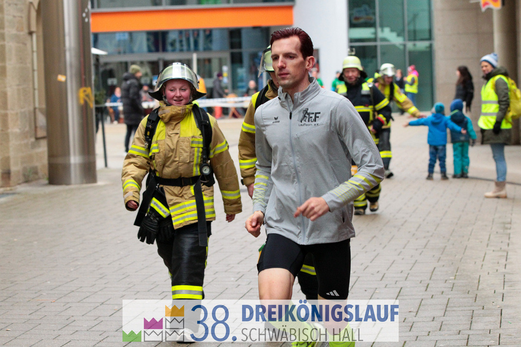 5km Roewisch Wohnbau Cup | 3 Koenigslauf 2024 5km Roewisch Wohnbau Cup - Realisiert mit Pictrs.com