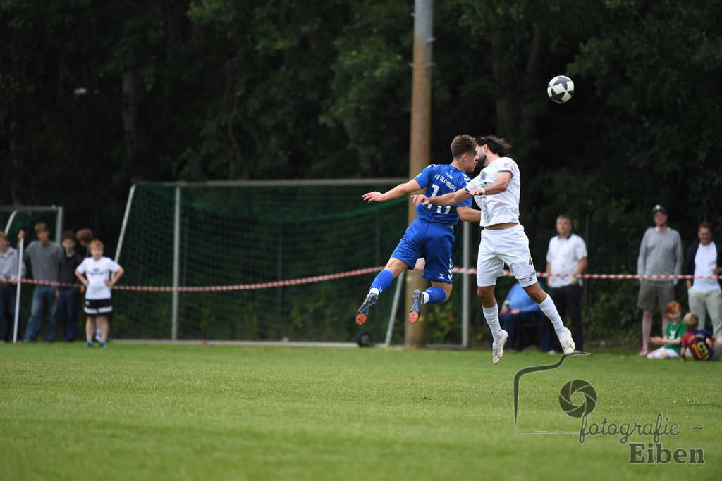 Sport-Duwe Cup | Sport-Duwe Cup Oldenburg; SSV Jeddenloh (weiß)-VFB Oldenburg (blau) am 05.07.2025 in Oldenburg (Sportanlage TuS Eversten), Photo: Philip Eiben 2025 - Realisiert mit Pictrs.com