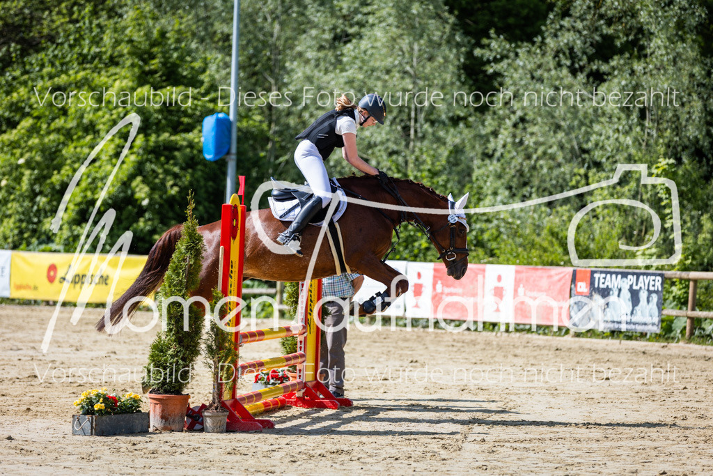 Donop24-ESpr-052 | MomenTaufnahmen Pferdesportfotos