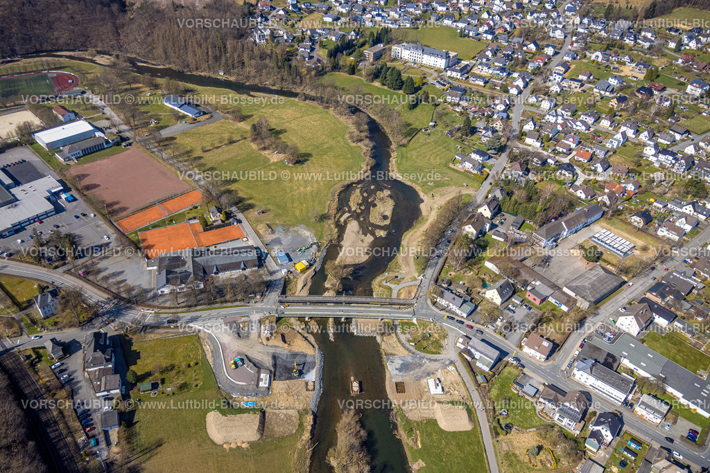 HB-Arnsberg220302254 | Luftbild, Neubau Dinscheder Brücke der Glösinger Straße über die Ruhr und Renaturierung in Glösingen, Arnsberg, Sauerland, Nordrhein-Westfalen, Deutschland