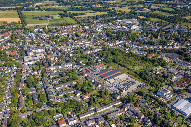 Gelsenkirchen220801725Buer | Luftbild, Ortsansicht, Gewerbegebiet Ewaldstraße und Maxi-Garagen mit Solardach, Ehem. Zeche Ewald Schacht 3, Resse, Gelsenkirchen, Ruhrgebiet, Nordrhein-Westfalen, Deutschland