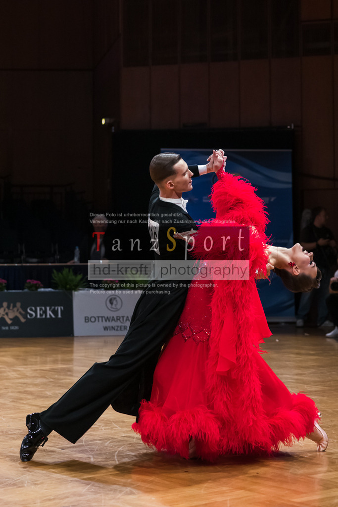 20250821_WDSF_GS_Std_R1_B2_4014 | Tanzsportbilder, Standardtanz, Lateintanz, WDSF, DTV, LTVB, dancecomp, goc, hessen tanzt, blaues band der spree, walzer, tango, wiener walzer, slowfox, quickstepp, samba, rumba, cha-cha-cha, paso doble. jive, hd-kroft photography, turniertanzsport