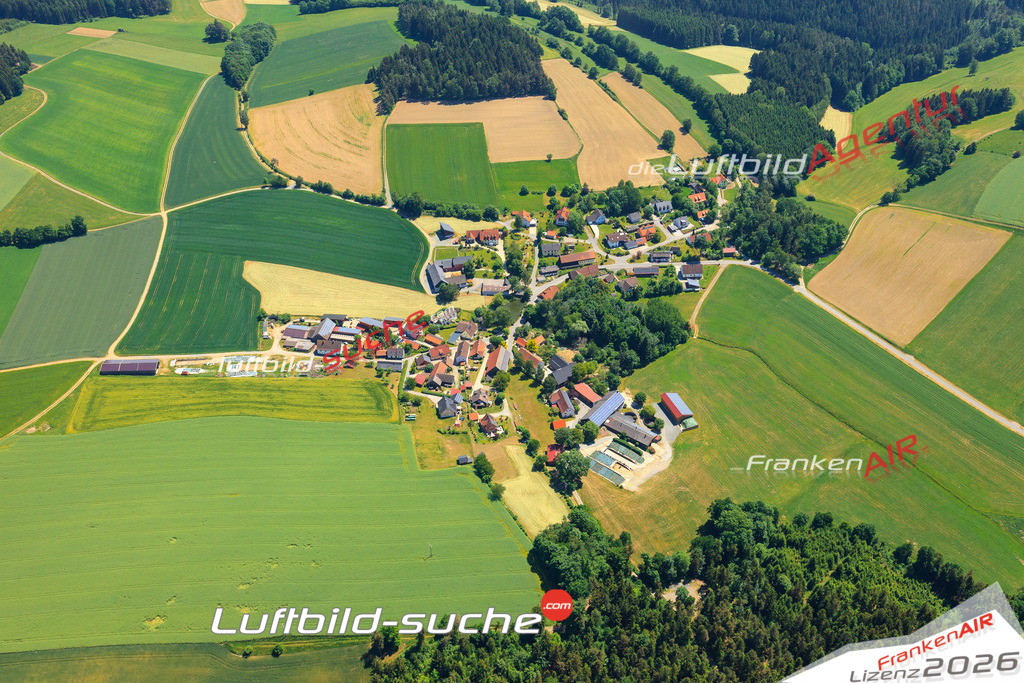 Die Luftaufnahme Weißenbach - Wirsberg wurde vom UL-Flugzeug (keine Drohne) aus fotografiert.Hohe Druck- Auflösung-die Geschenkidee!