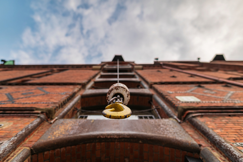 2025_06_09_HH-LANDUNGSBRUECKEN+HAFENCITY_MCP9088 | Hochwertig gedruckte Fotografien für die Wand, als Kalender und zum Verschenken. Hamburg & Norddeutschland und überall wo ich mit der Kamera unterwegs war.