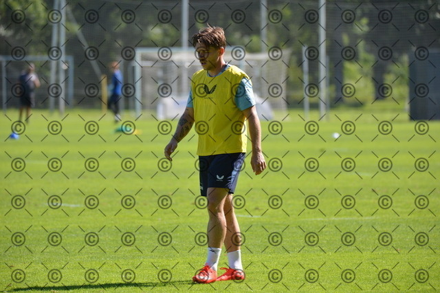 RGE_0290 | Hertha BSC, 2.Bundesliga, Herren, Fußball, Training auf dem Schenckendorffplatz, Dienstag 25.08. 2026, Saison 2026/27,  im Bild Mads Pedersen ( Hertha BSC ),  Fotograf: Ralf Gebhardt - Realisiert mit Pictrs.com
