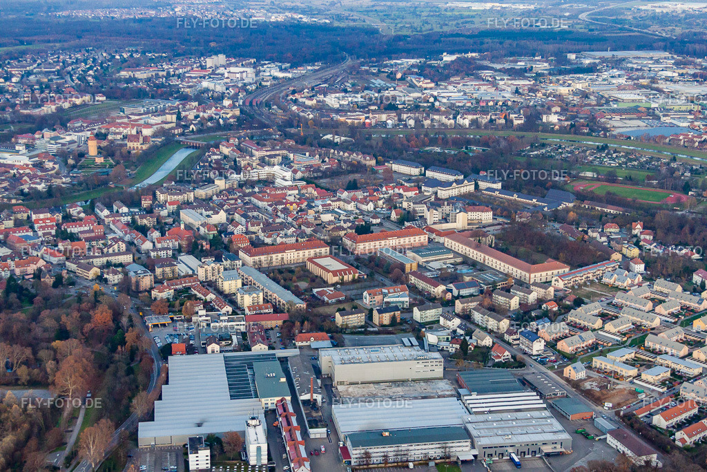 Ortsansicht von Süden | Luftbild: Ortsansicht von Süden in Rastatt im Bundesland Baden-Württemberg in Deutschland. Foto: IMG_22886.jpg vom 21.11.2009 durch Werner Riehm/FLY-FOTO.de - Realisiert mit Pictrs.com