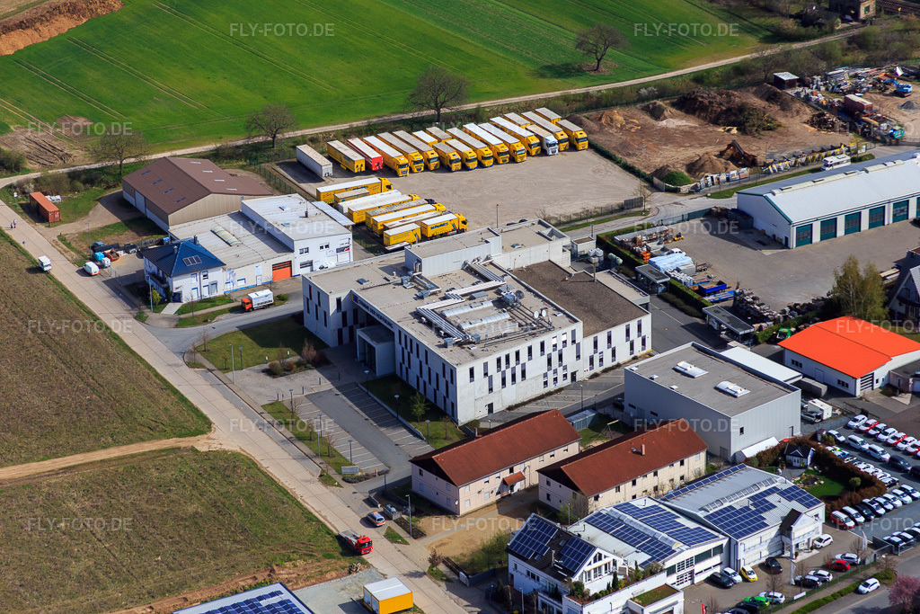 Luftbild: Industriegebiet Sandwiesen mit Laetus im Ortsteil Sandwiese in Alsbach-Hähnlein im Bundesland Hessen in Deutschland. – Foto: IMG_077146.jpg vom 12.04.2015 durch Werner Riehm/FLY-FOTO.de – Auflösung des Originals: 5472 x 3648 px – Track & Trace and Vision Inspection Solutions | Laetus