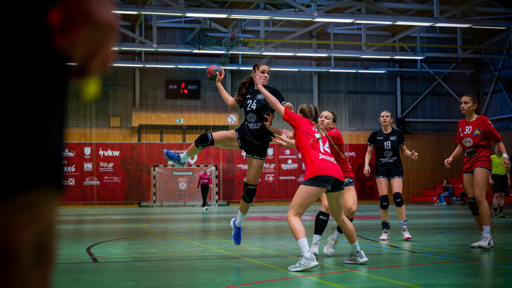 2024-09-28-ssv-st.pölten-U18-222 | "Fussifoto.com – Ihr Ansprechpartner für hochwertige Fotografie! Entdecken Sie kreative Bilder und professionelle Dienstleistungen. Kontaktieren Sie uns für Ihre Projekte!"