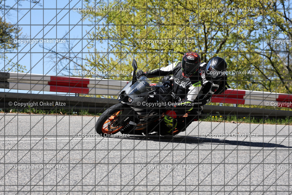 IMG_7675 | Fotograf am Kyffhäuser. Onkel Atze. Kyffhäuser Rennstrecke. Café36. Motorsportfotografie. - Realisiert mit Pictrs.com