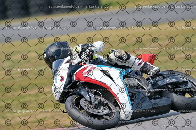 25bt04-1617 | markuskiefer.com - Realisiert mit Pictrs.com