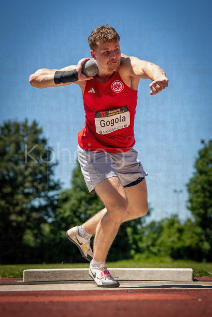 Juniorengala 2026; Mannheim, 13.06.2026 | MANNHEIM, GERMANY - JUNE 13, 2026 : Nicolas Gogola (GER/Eintracht Frankfurt e.V.) competing in the men’s U20 shot put during the Juniorengala 2026 at Michael-Hoffmann-Stadion on June 13, 2026 in Mannheim, Germany.