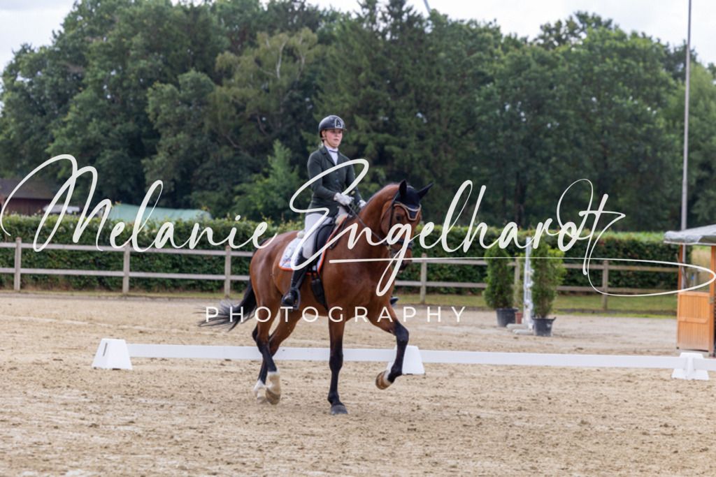 7I8A3948 | melanie-engelhardt-photography - Realisiert mit Pictrs.com