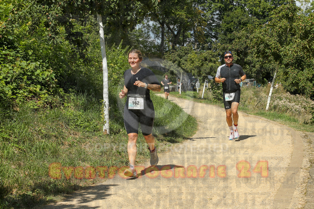 250824_1234_EX1_9823 | Sportfotografie im Rhein-Sieg Kreis, Köln, Bonn, NRW, Rheinland Pfalz, Hessen, etc. Unser Tätigkeitsfeld umfasst den Laufsport vom Volkslauf über den Marathon, Duathlon, Triathon bis zum Ultralauf wie Kölnpfad Ultra oder Schindertrail.