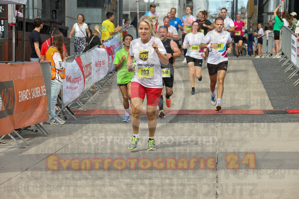 250920_1329_EX1_4948 | Sportfotografie im Rhein-Sieg Kreis, Köln, Bonn, NRW, Rheinland Pfalz, Hessen, etc. Unser Tätigkeitsfeld umfasst den Laufsport vom Volkslauf über den Marathon, Duathlon, Triathon bis zum Ultralauf wie Kölnpfad Ultra oder Schindertrail.