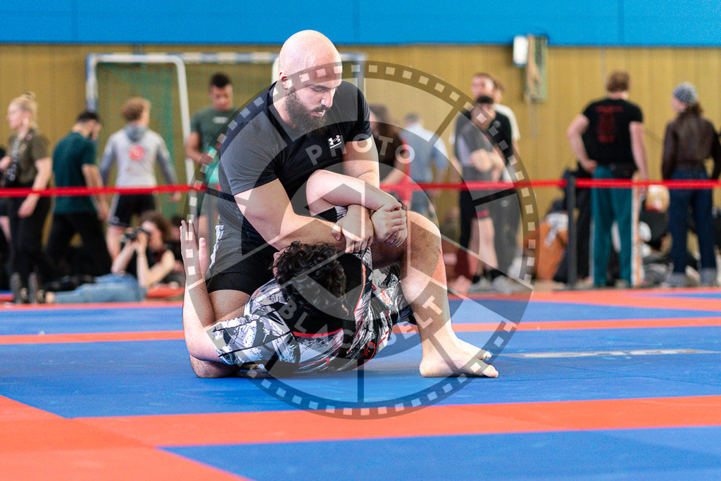 20250510PBB2003 | Athletes compete during the JJLG Berlin Open Jiu-Jitsu Championship on May 10, 2025 in Berlin, Germany. © Chiara Dazi / photoblackbelt