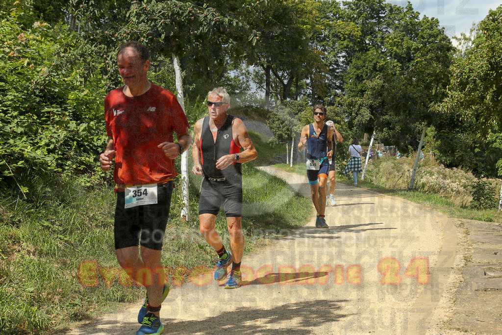 250824_1336_EX1_2958 | Sportfotografie im Rhein-Sieg Kreis, Köln, Bonn, NRW, Rheinland Pfalz, Hessen, etc. Unser Tätigkeitsfeld umfasst den Laufsport vom Volkslauf über den Marathon, Duathlon, Triathon bis zum Ultralauf wie Kölnpfad Ultra oder Schindertrail.